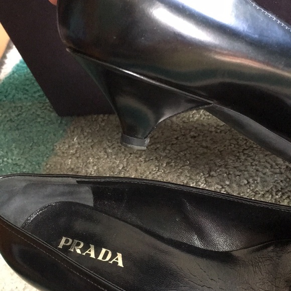 Classic Prada vintage shoes loafers - Picture 2 of 5